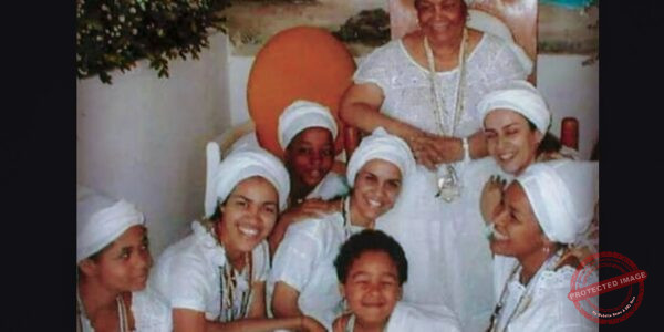 Morre mae carmen lider do terreiro do gantois em salvador.jpg